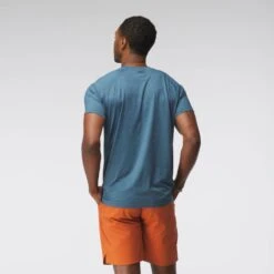 NRS Silkweight Short-Sleeve Shirt - Men's -River Sports Shop 10108 06 MsSilkweightSSShirt stealth back 2 Crop 1000x1000 32dbccd6 b31a 4c87 afac 4d8c178fe576